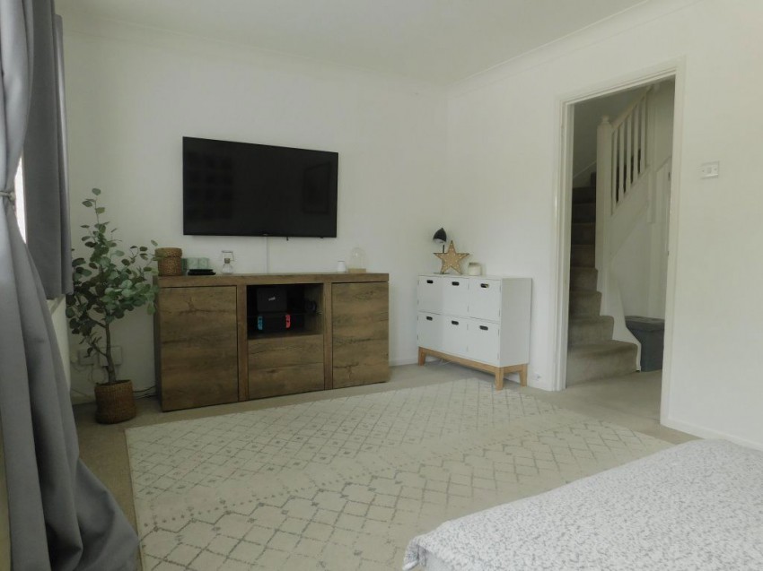Images for Wren Court, Battle