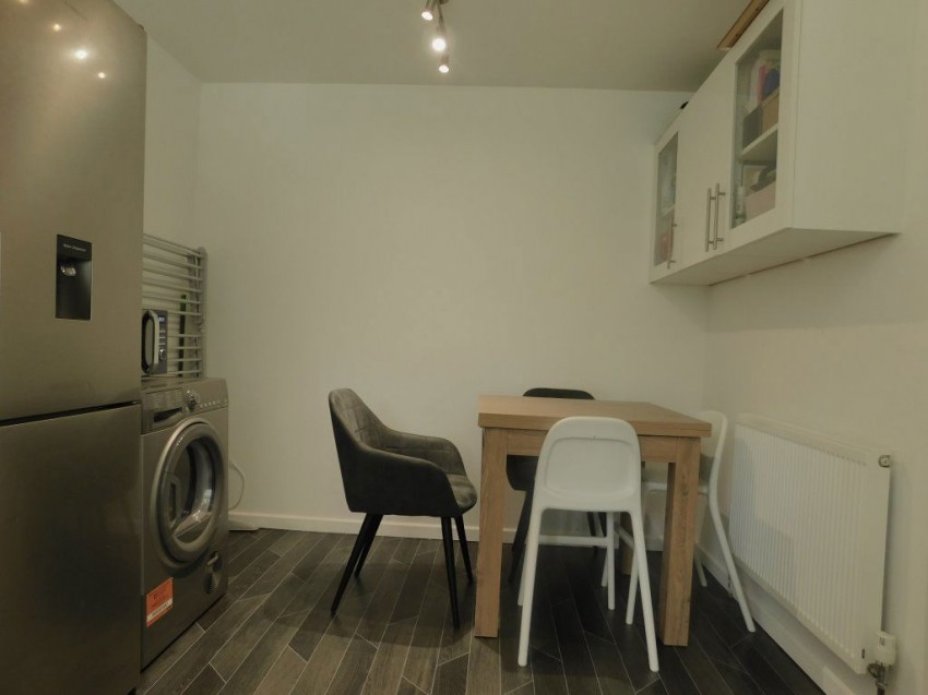 Images for Wren Court, Battle