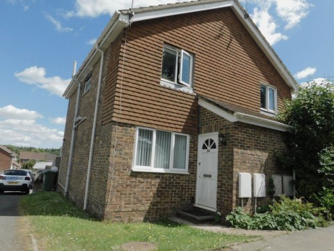 View Full Details for Falconers Drive, Battle